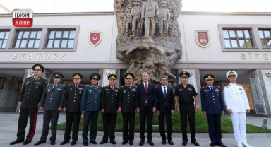 T.C. Milli Savunma Bakanı Hulusi Akar 