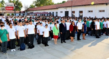 İlkokulların açılmasının ardından, Genel Ortaöğretim Dairesi ve Mesleki Teknik Öğretim Dairesi’ne bağlı okullarda bugün başladı! İşte detaylar...