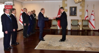 Metin Feyzioğlu, Cumhurbaşkanı Tatar’a güven mektubunu sundu! İşte detaylar...