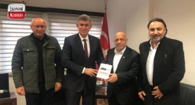 Lefkoşa Büyükelçisi Metin Feyzioğlu, Metin Atan ile Mahmut Arslan'ı kabul etti! İşte detaylar...