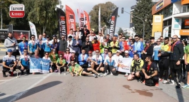 Cumhurbaşkanı Ersin Tatar, Lefkoşa’da gerçekleşen Duatlon Yarışı Ödül Töreni’ne katıldı! İşte detaylar...