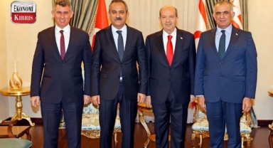 Cumhurbaşkanı Ersin Tatar, Türkiye Cumhuriyeti Milli Eğitim Bakanı Mahmut Özer ve beraberindeki heyeti kabul etti! İşte detaylar...