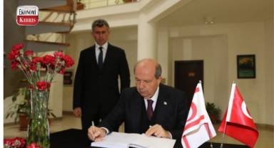 Cumhurbaşkanı Ersin Tatar, taziye defterini imzaladı! İşte detaylar...