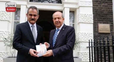 Cumhurbaşkanı Ersin Tatar, Türkiye Milli Eğitim Bakanı Özer’i kabul etti! İşte detaylar...