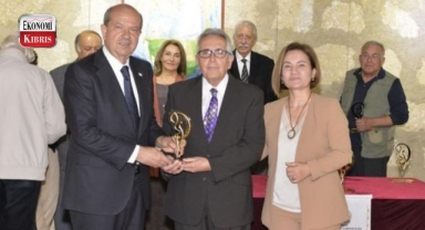 Cumhurbaşkanı Ersin Tatar, “Bizim sanatçılarımız, bu topraklarda verilen mücadelenin bir simgesidir”! İşte detaylar...