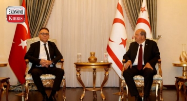 Cumhurbaşkanı Ersin Tatar, Yüksek Mahkeme Başkanı Bertan Özerdağ’ı kabul ederek görüştü! İşte detaylar...